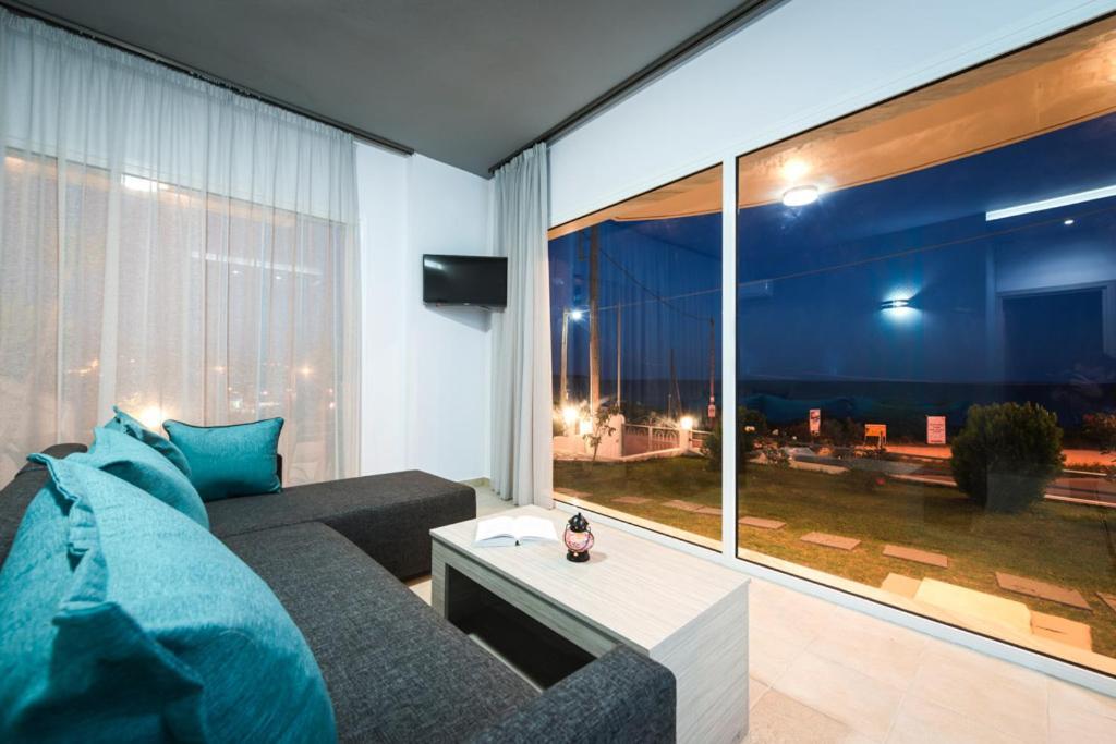 הוילה לימנריה El Mare Seaside Retreats - Bespoke Luxury Getaways מראה חיצוני תמונה