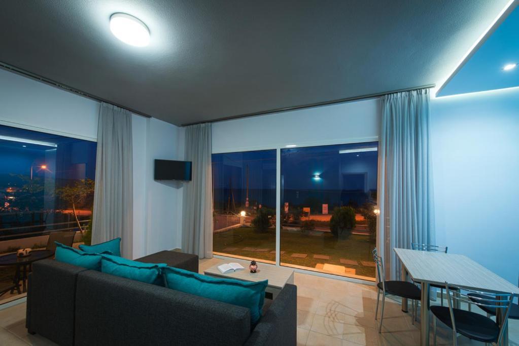 הוילה לימנריה El Mare Seaside Retreats - Bespoke Luxury Getaways מראה חיצוני תמונה